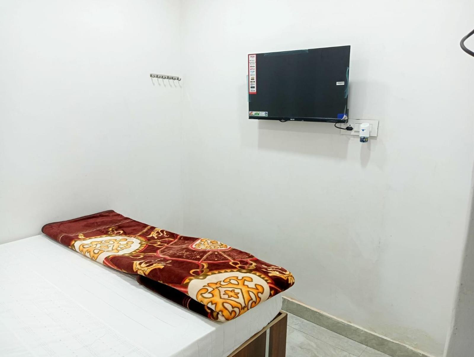 Homestay Om Kashi Pg *